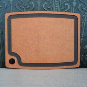 epicurean cutting/carving  board ~ 14.5" x 11". NWT